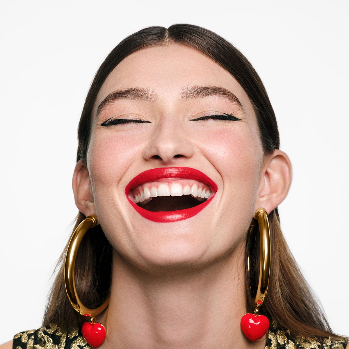 FABULOUS KISS LIPSTICK SATIN (LABIAL EFECTO SATINADO)
